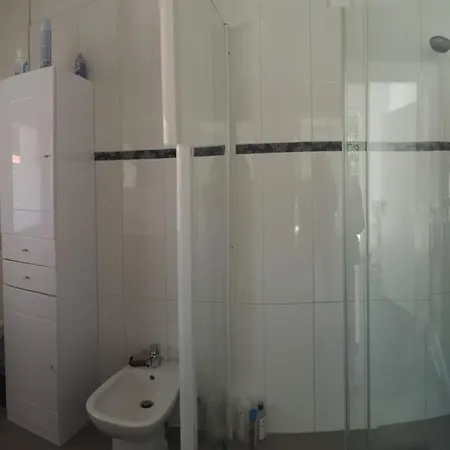 Robinson Standing Pieds Dans L'eau Appartement Saint-Raphaël